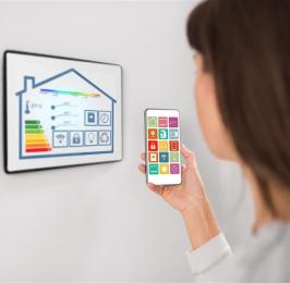 全鏈?zhǔn)街悄芗揖釉趺催x？讓你的生活更智能、更舒適